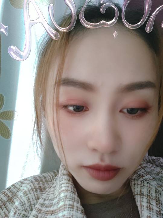 罗丽丽头像
