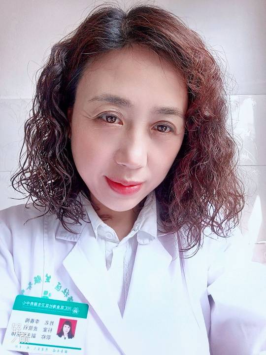 李春梅头像