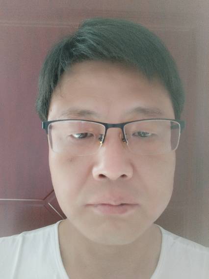赵治龙头像