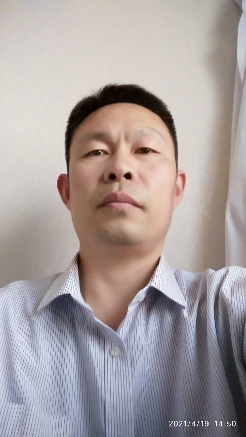许立辉头像