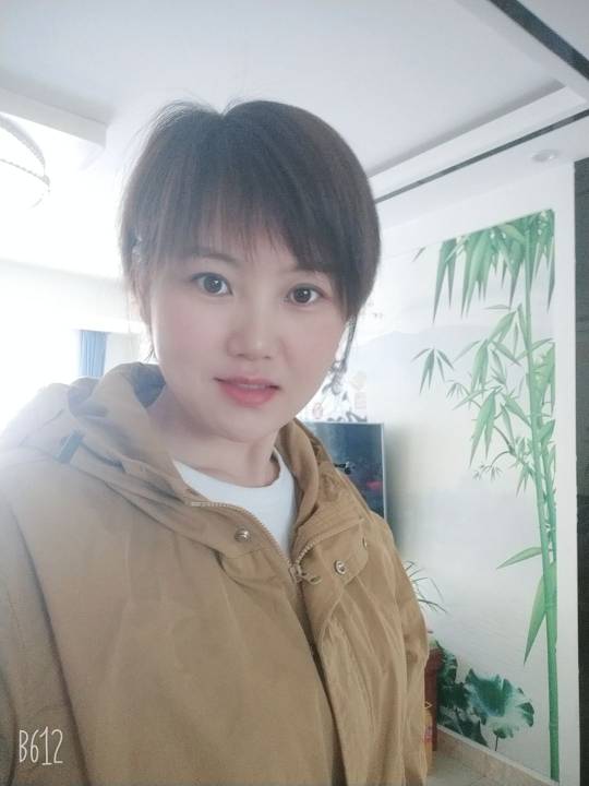 张翠翠头像