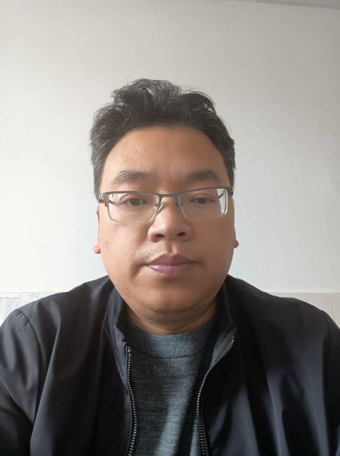 吴成文头像