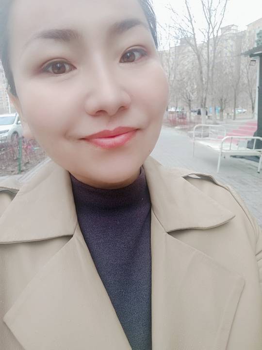热米拉·哈再孜头像