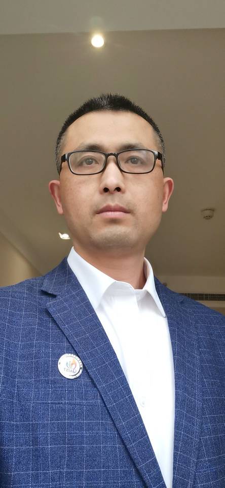 嘉滨基头像