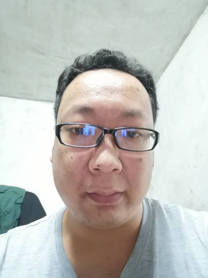 张成聪头像