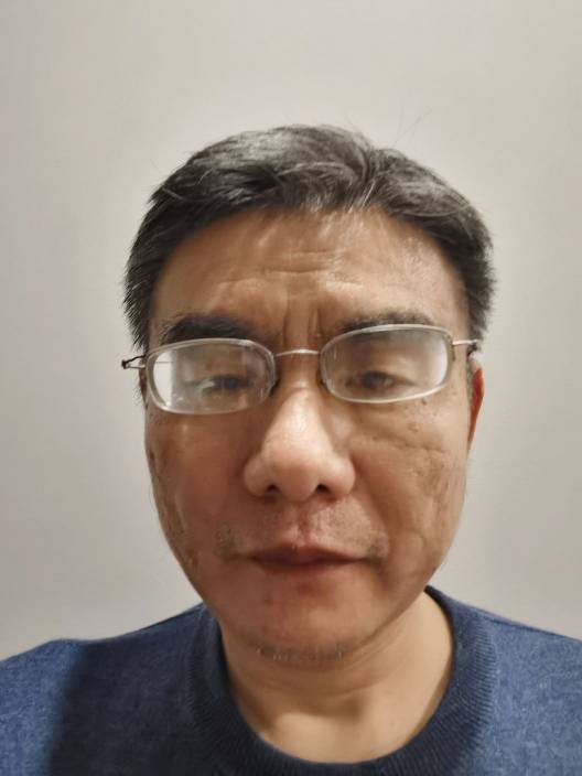 高新立头像