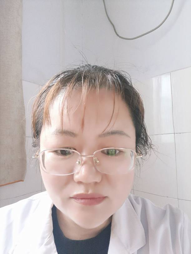 罗亚娟头像