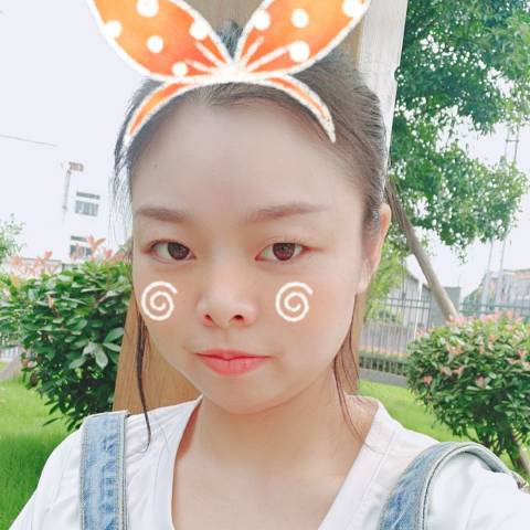 廖春艳头像