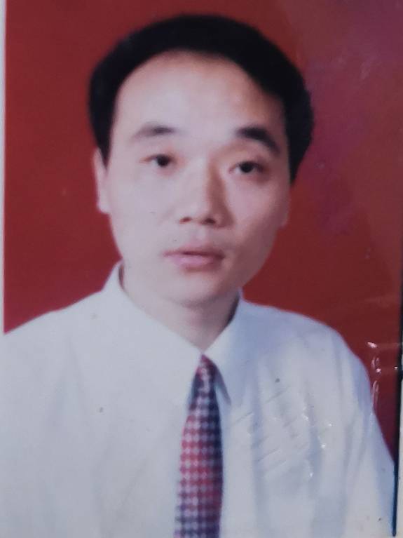 王立新头像