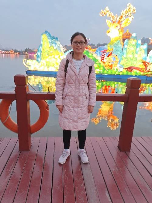 彭丽琴头像