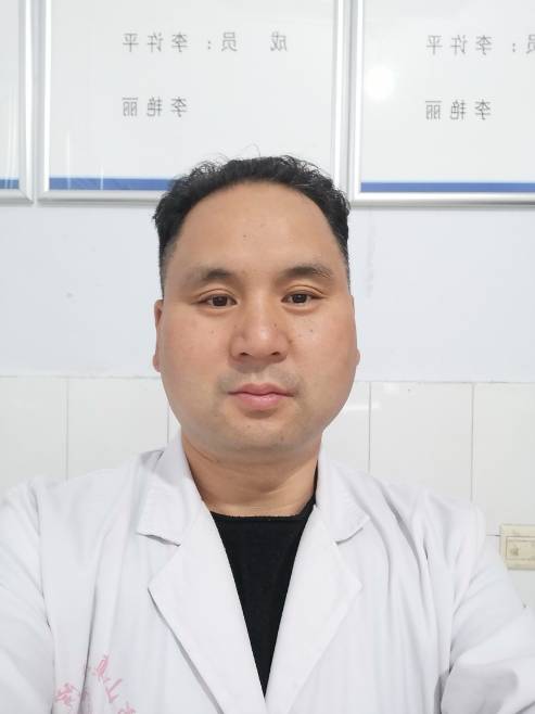 董二亭头像