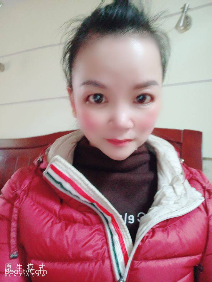 严丽芬头像