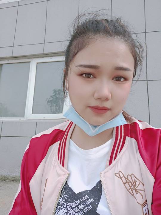 王芳头像