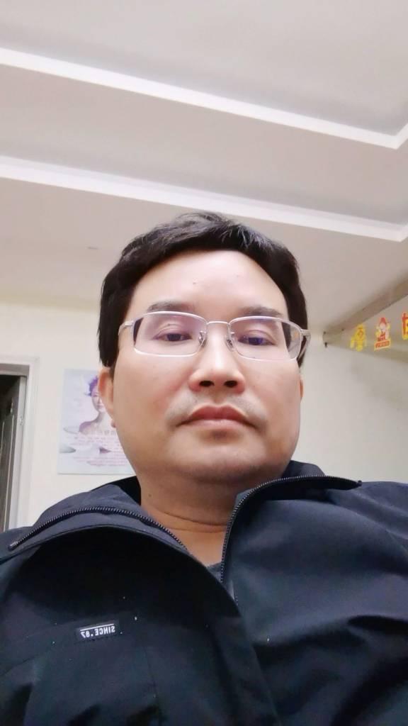 容红兵头像