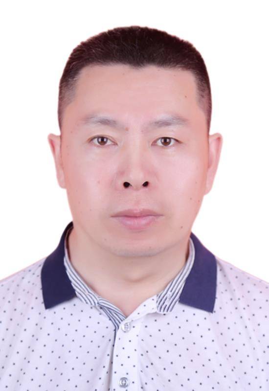 牟方健头像