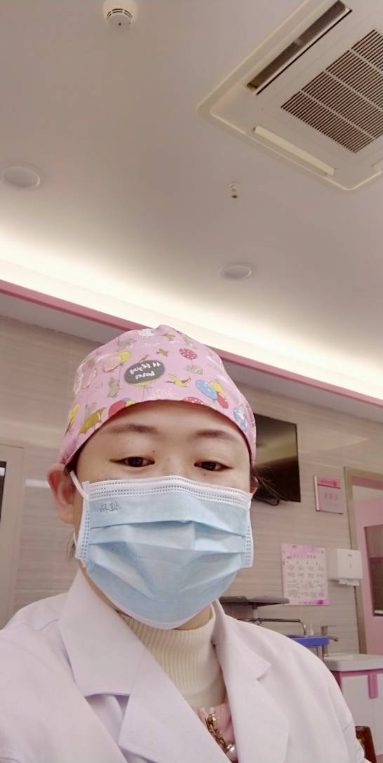 薛琴琴头像