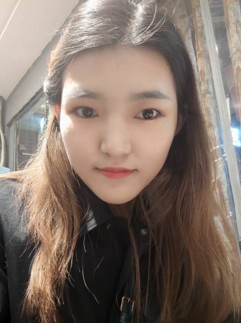 李美头像