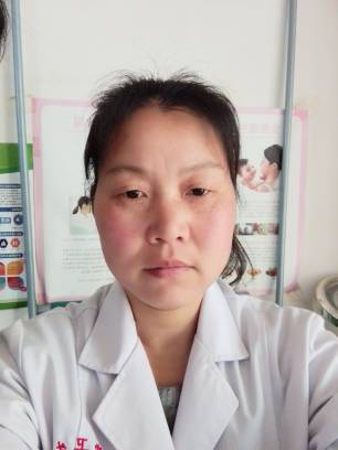 李静花头像