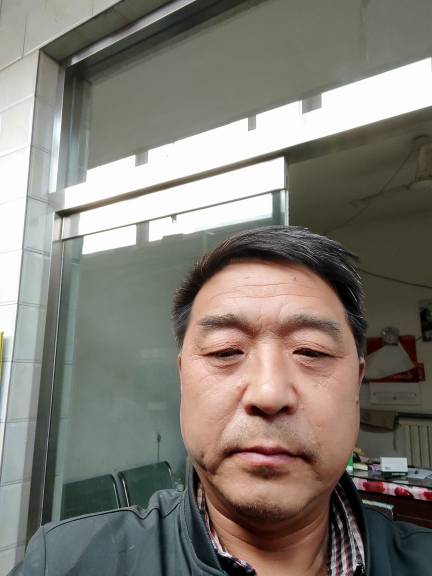 苗林山头像