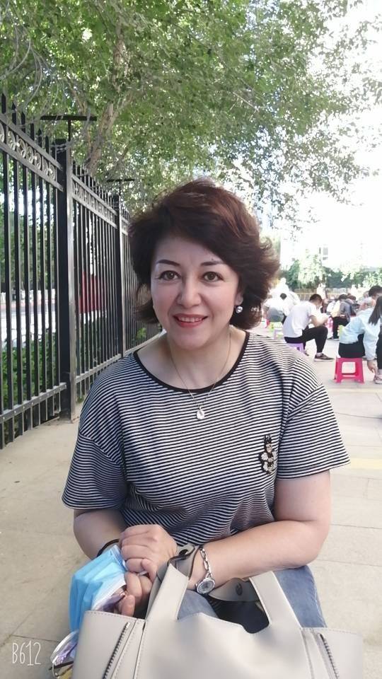 迪力努尔·艾合买提头像