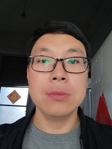 谢晓龙头像