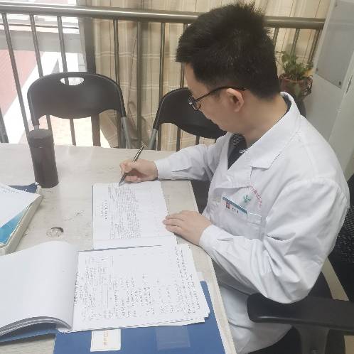 黄晓磊头像