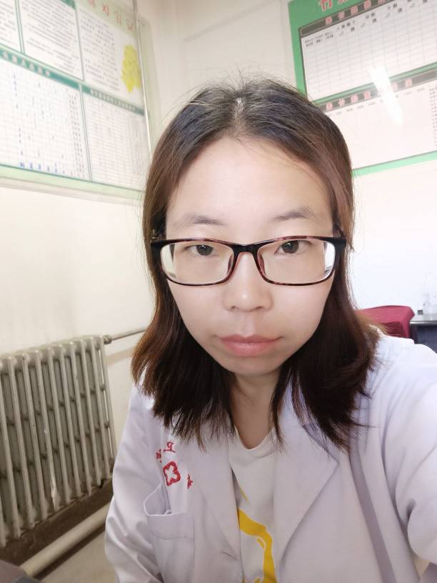 卢亚萍头像