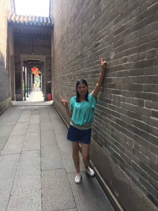 唐艳头像