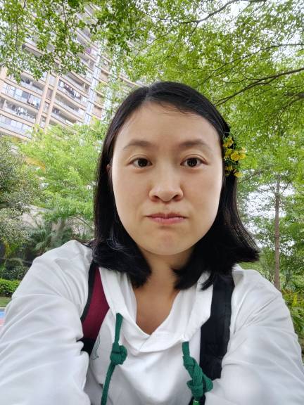吴丽头像
