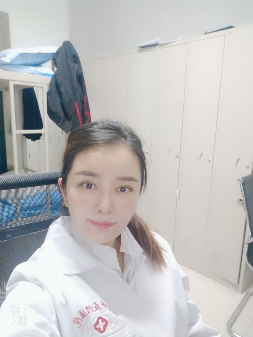 余靓头像
