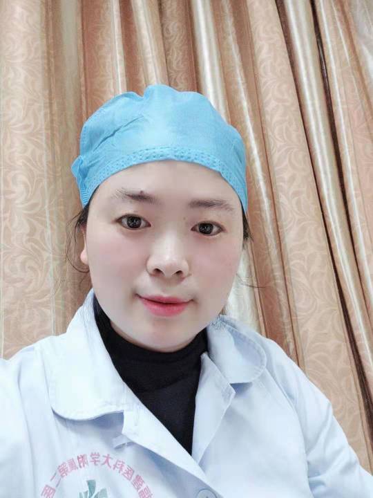 李伟玲头像