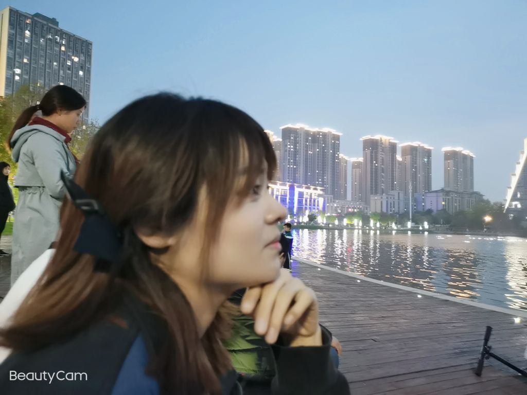 王潇头像