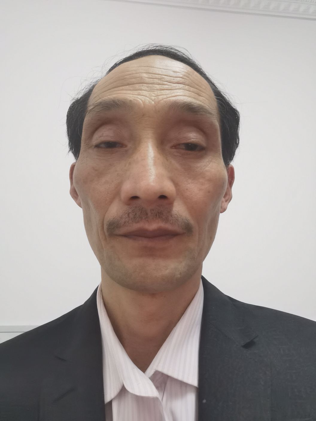 姚骏头像