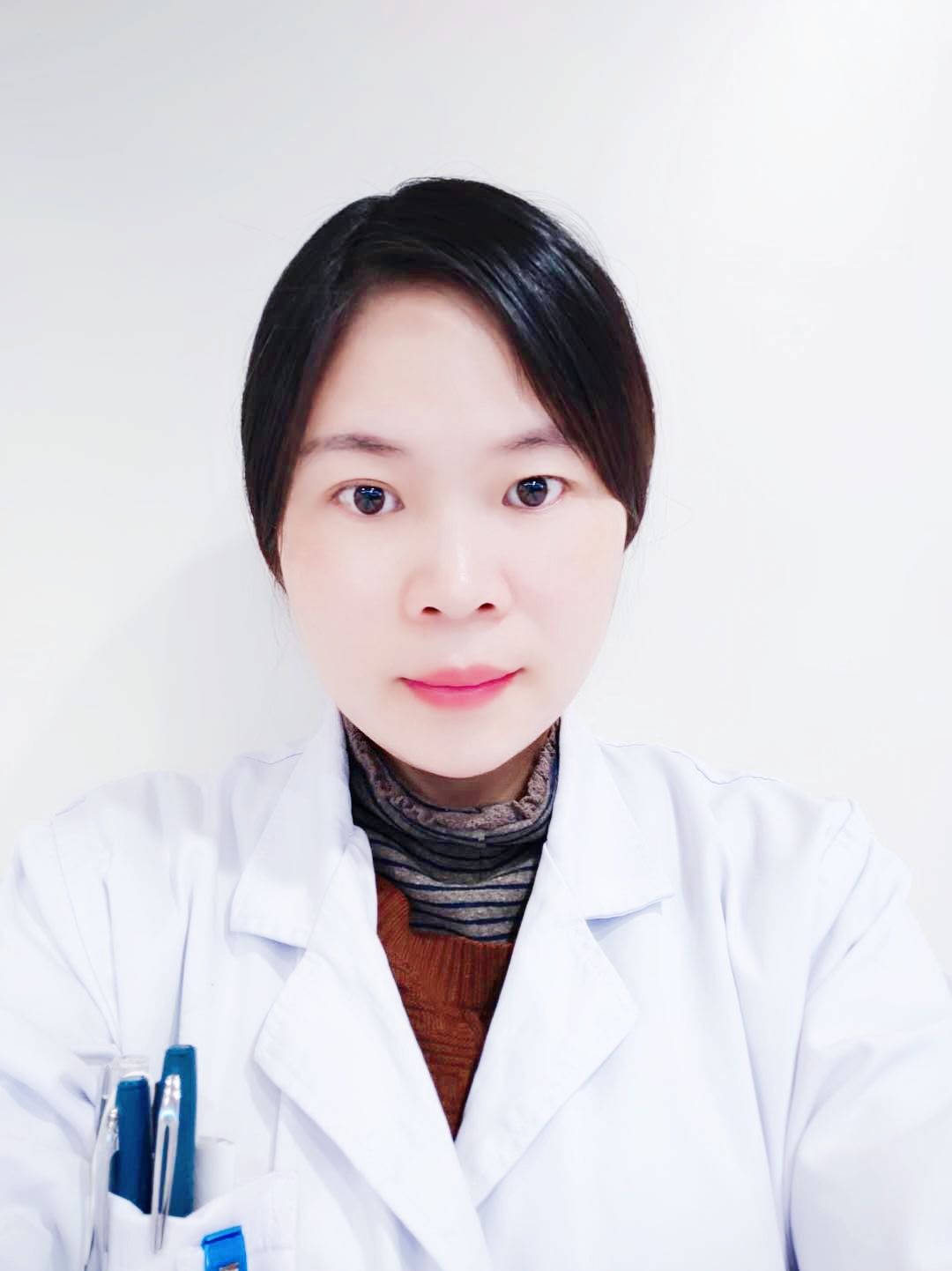 李秋霞头像