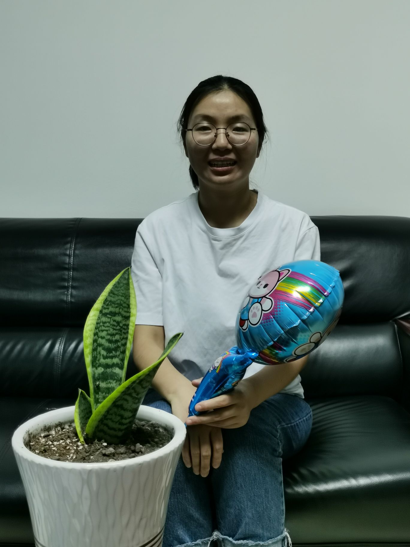 花梅娟头像