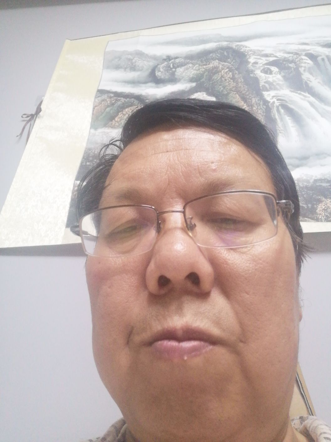 吕云龙头像
