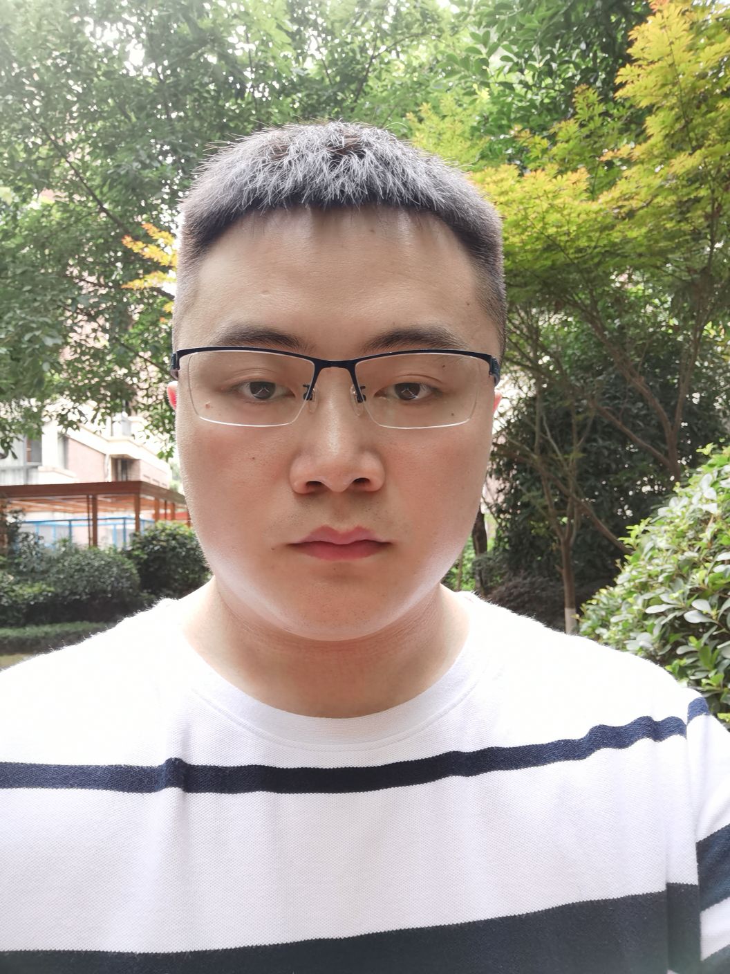 刘樊头像