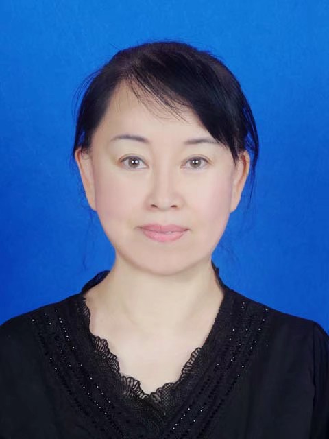 王霞头像