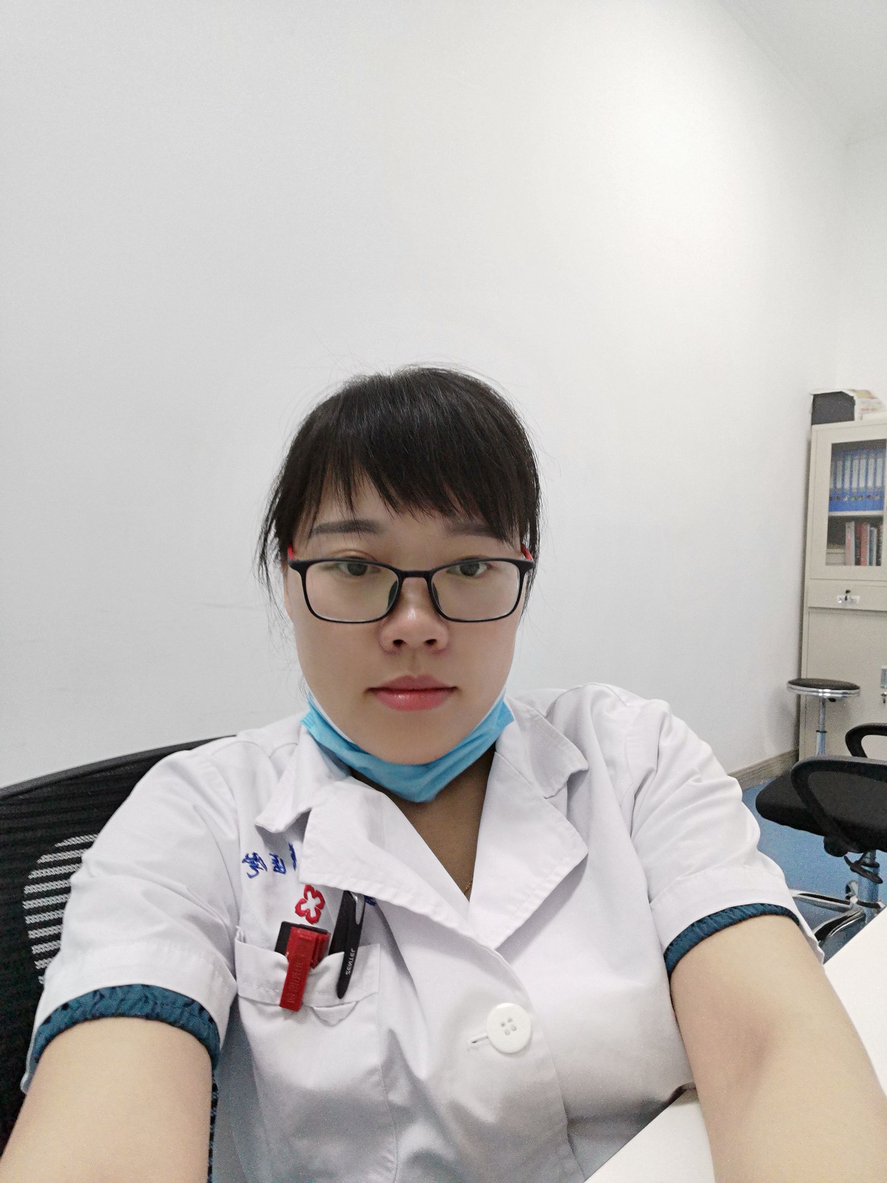 王丽头像