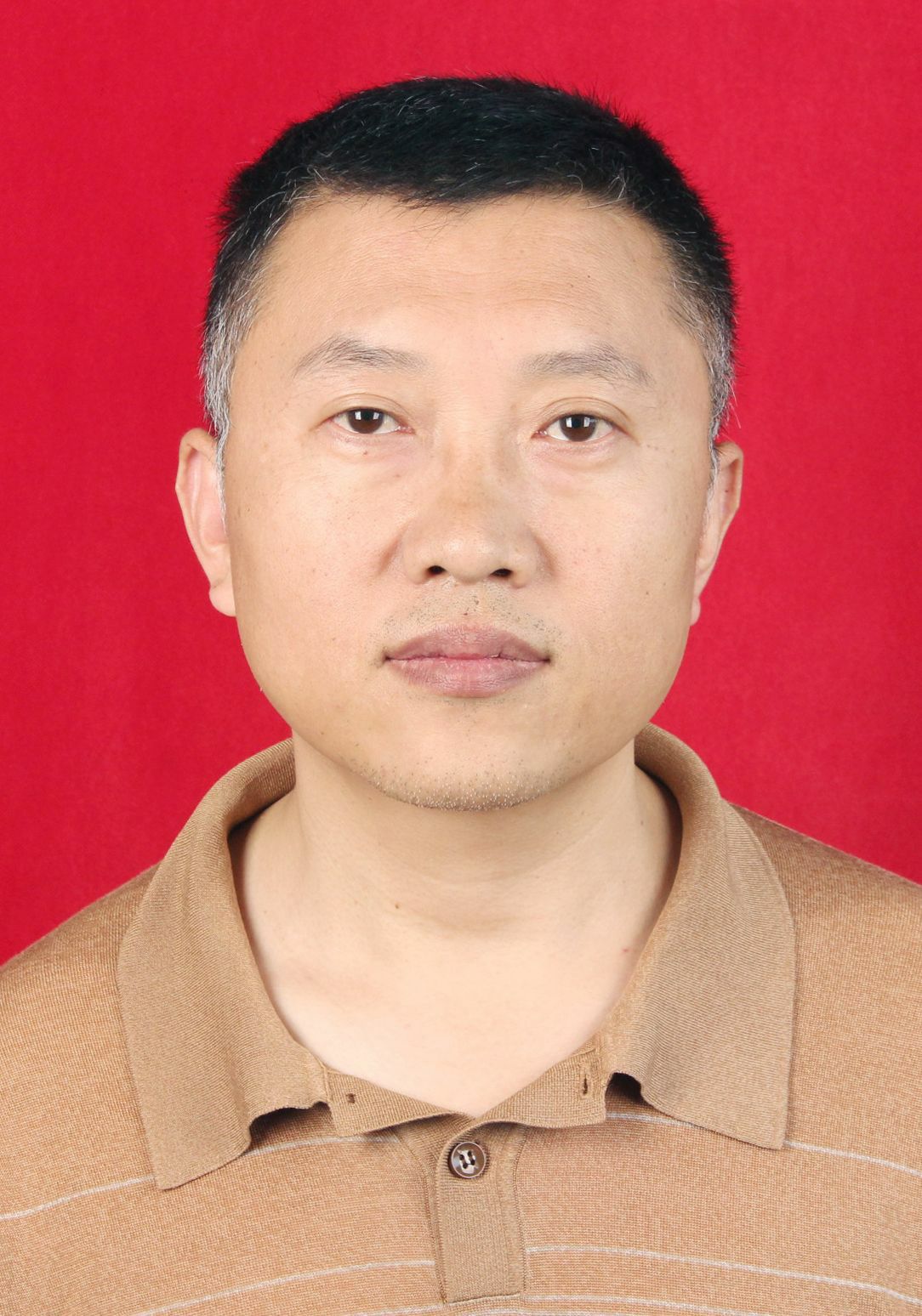 张万平头像