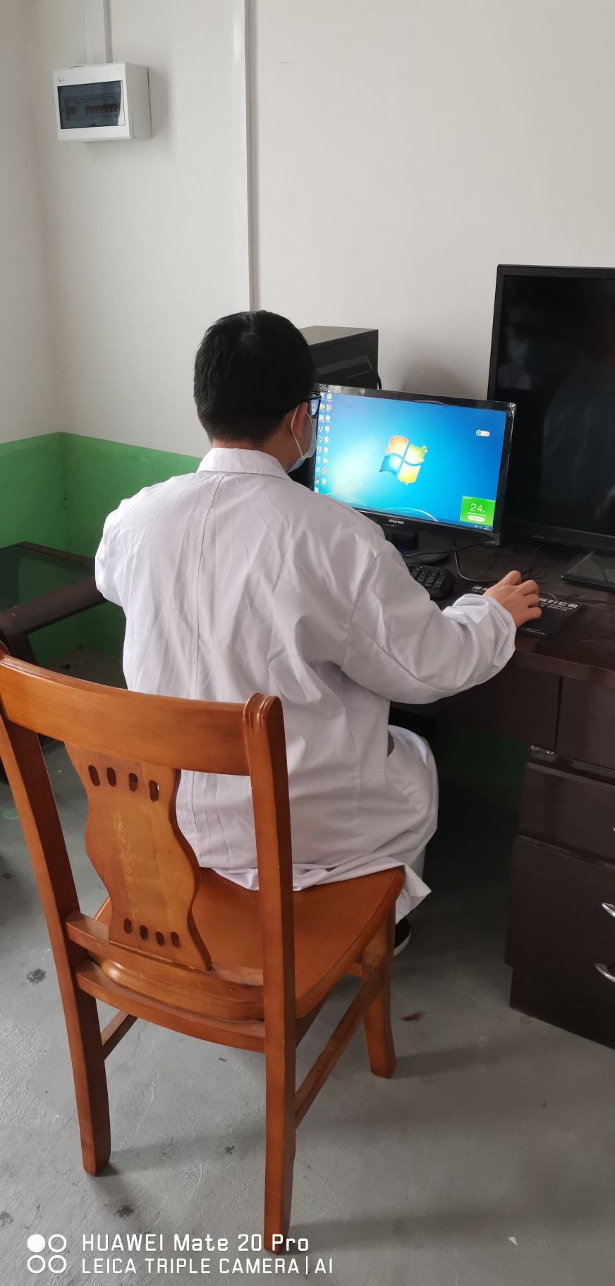 丁超头像