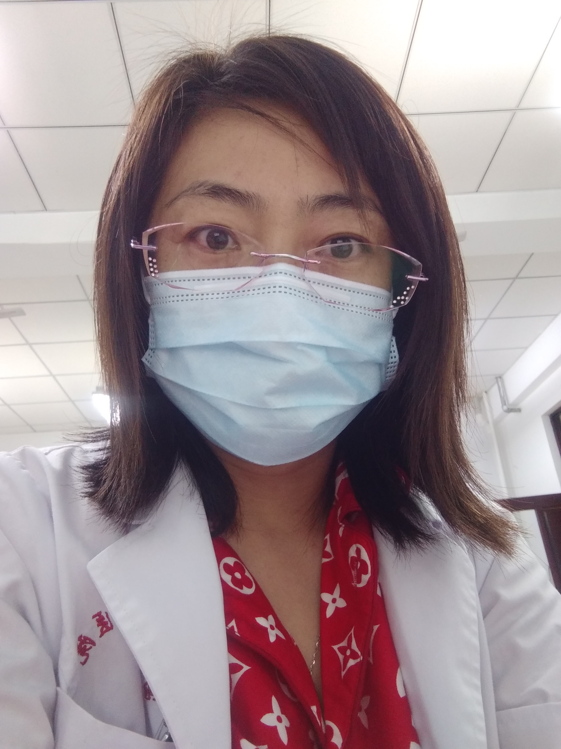边海艳头像