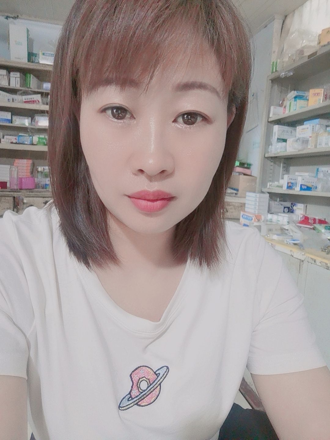 黄莉莉头像