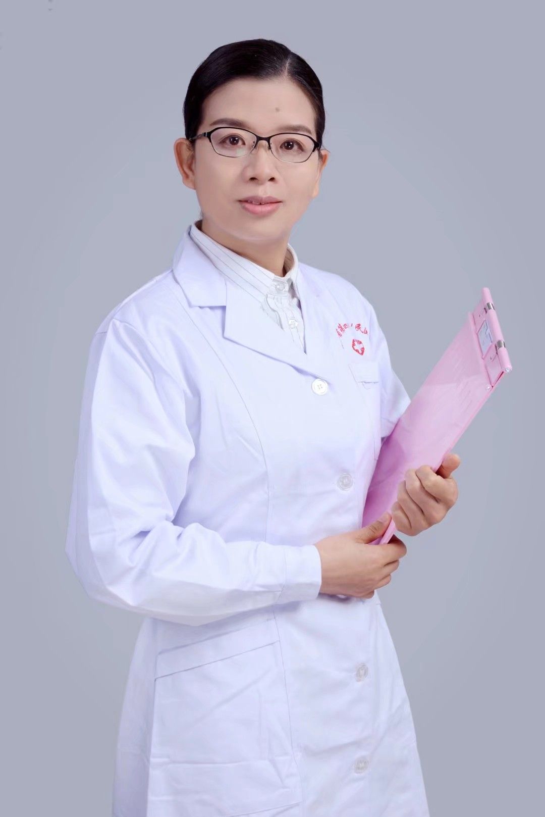 刘焱银头像