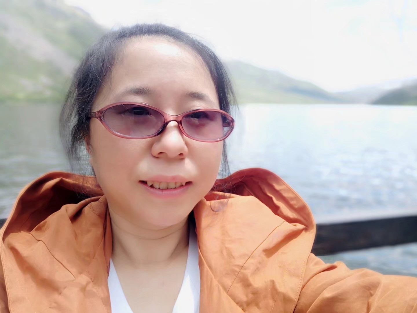 陈忠霞头像