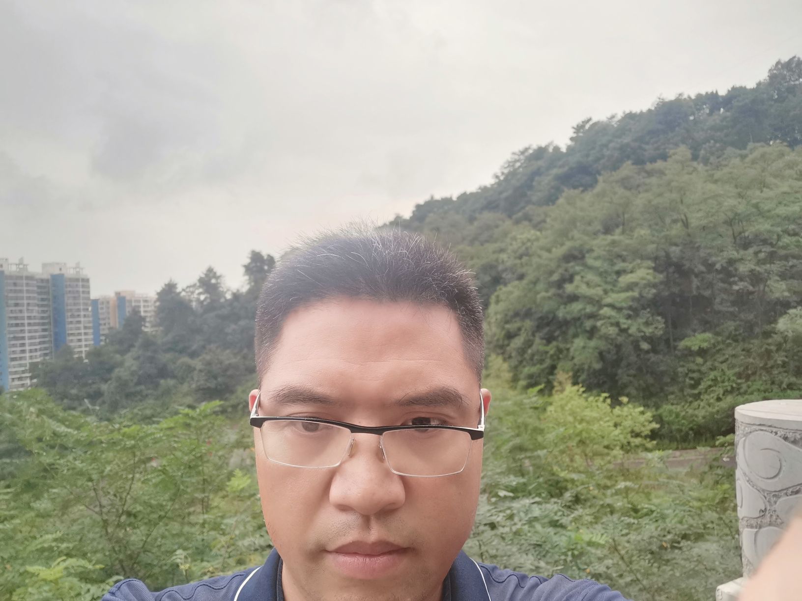 陈益国头像