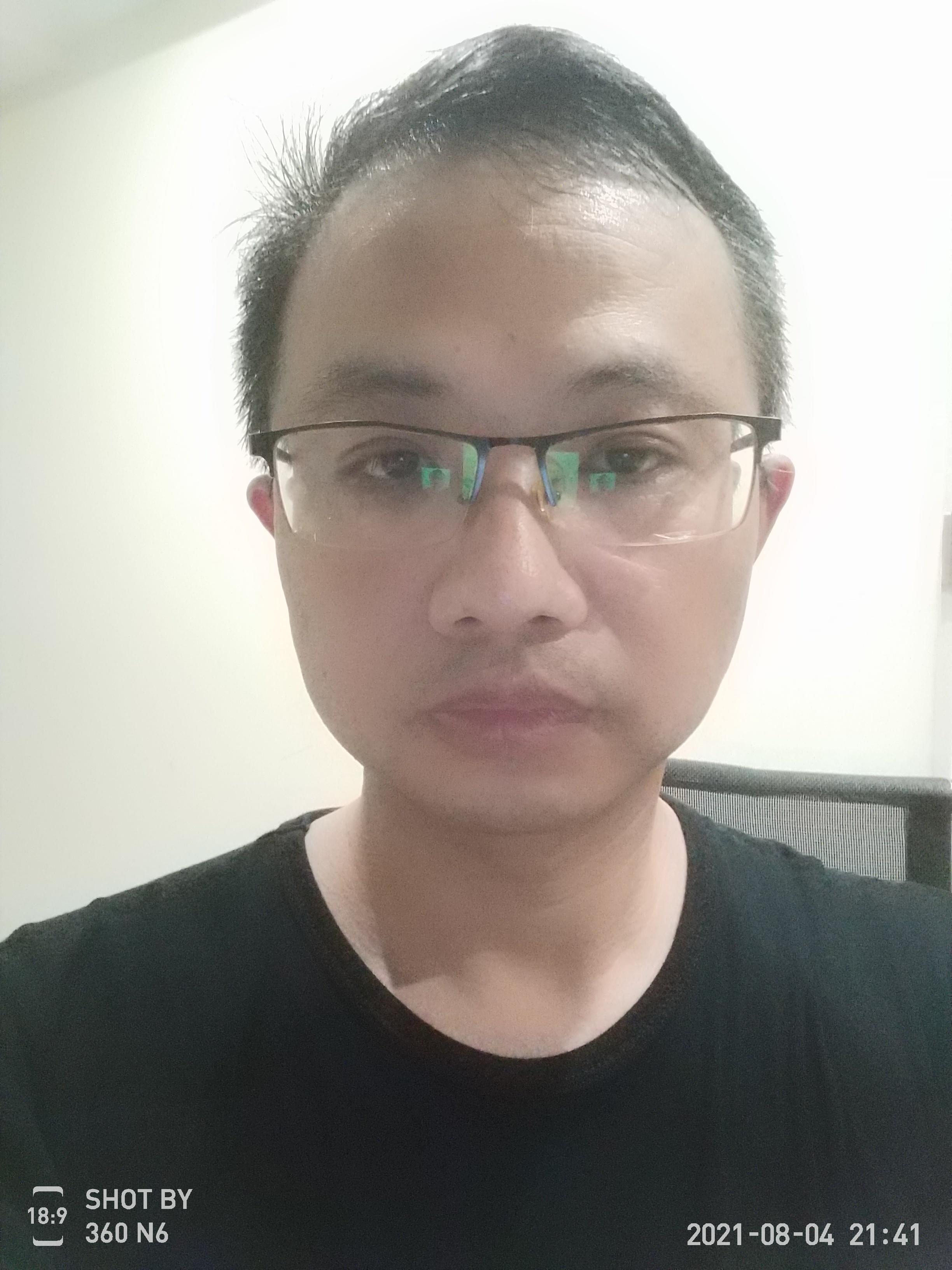 邹文辉头像