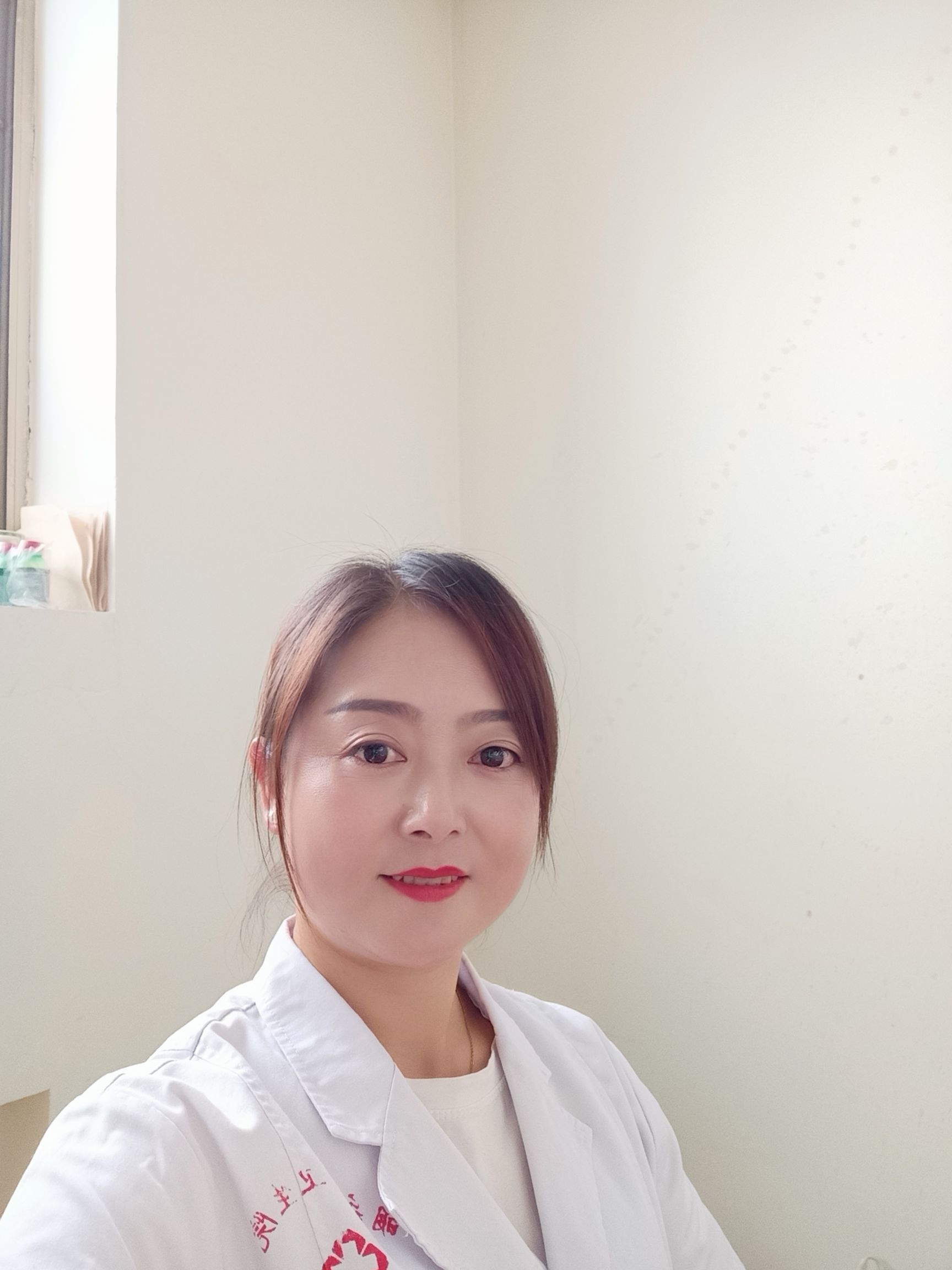 董丽红头像