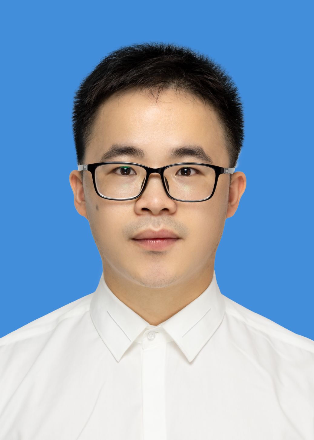彭启龙头像