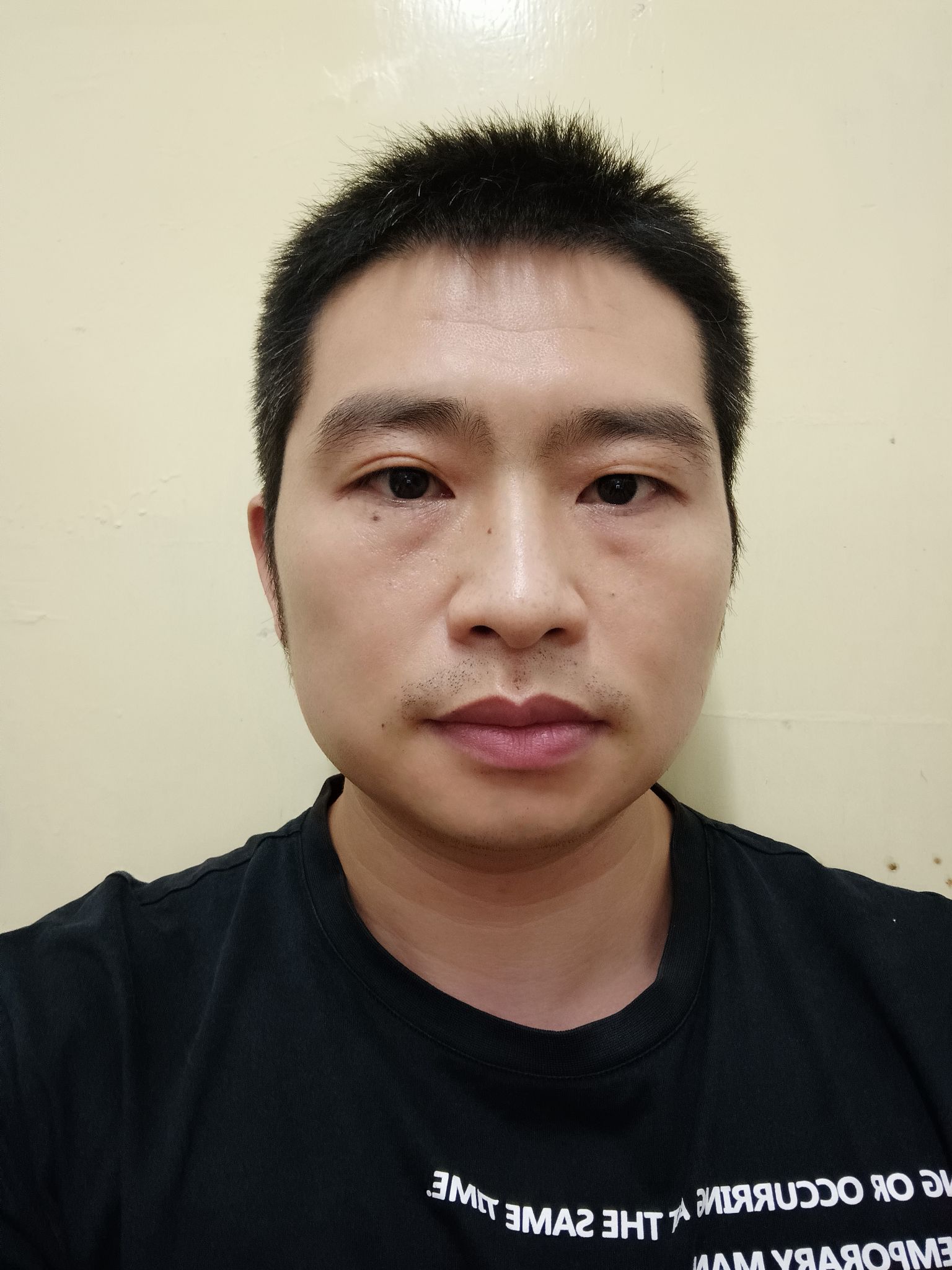 刘波头像